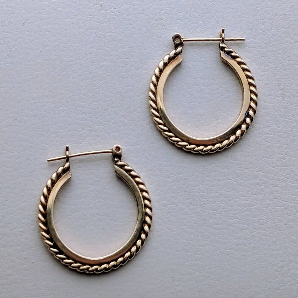 Vintage Solid 14K Yellow Gold Twisted Rope Design Hoop Pierced Earrings